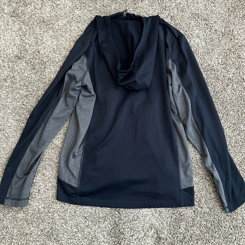 The North Face Men’s Navy Blue Zip Up Jacket